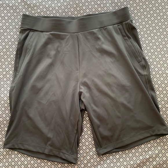 NWT Mens athletic shorts grey and blue. Size Large. - Picture 8 of 14